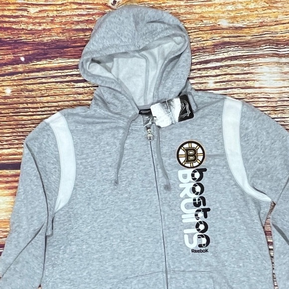 Boston Bruins NHL Hockey Hoodie Pullover Jumper Athletic Sweatshirt - Picture 2 of 6